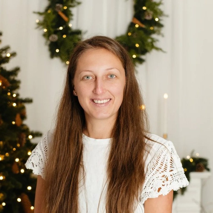 Elena Sinea Posta